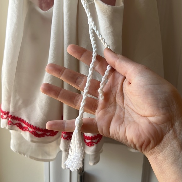 Boutique Top - Picture 4 of 4